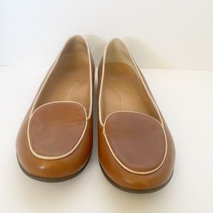 Tan leather Dansko flats sz 39